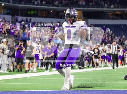 Thumbnail 3 in Paetow vs. College Station (UIL Football 5A D1 Finals) photogallery.