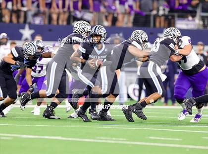 Thumbnail 1 in Paetow vs. College Station (UIL Football 5A D1 Finals) photogallery.