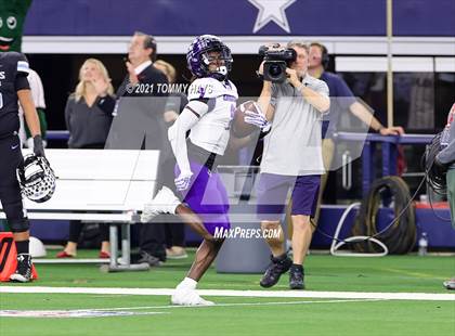 Thumbnail 1 in Paetow vs. College Station (UIL Football 5A D1 Finals) photogallery.