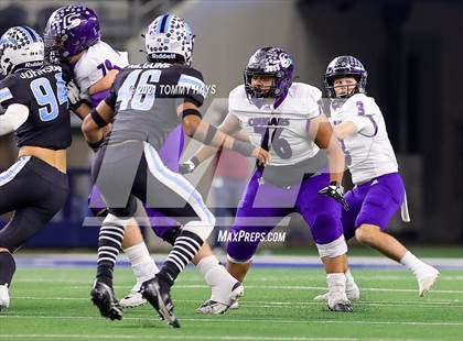Thumbnail 2 in Paetow vs. College Station (UIL Football 5A D1 Finals) photogallery.