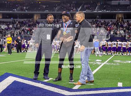 Thumbnail 3 in Paetow vs. College Station (UIL Football 5A D1 Finals) photogallery.