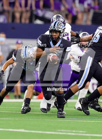 Thumbnail 2 in Paetow vs. College Station (UIL Football 5A D1 Finals) photogallery.