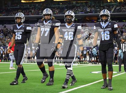 Thumbnail 3 in Paetow vs. College Station (UIL Football 5A D1 Finals) photogallery.