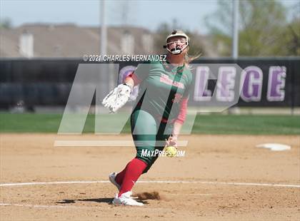 Thumbnail 3 in Deer Park vs. The Woodlands (NFCA Leadoff Classic) photogallery.