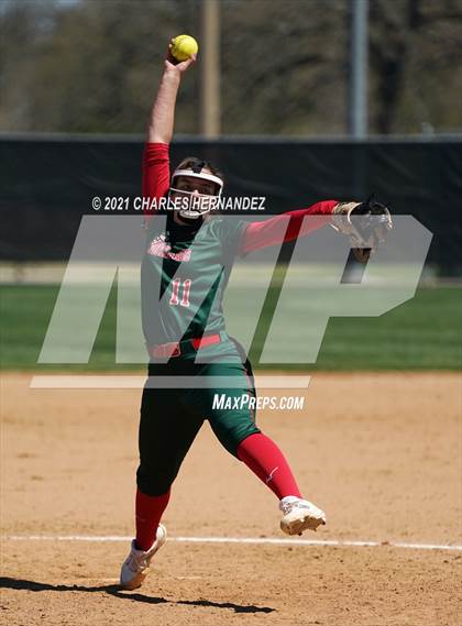 Thumbnail 1 in Deer Park vs. The Woodlands (NFCA Leadoff Classic) photogallery.