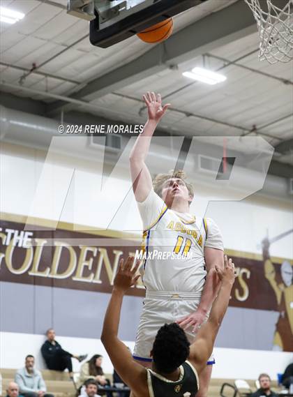 Thumbnail 3 in St. Francis vs Agoura photogallery.