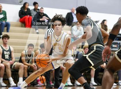 Thumbnail 1 in St. Francis vs Agoura photogallery.