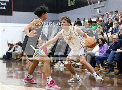 Thumbnail 1 in St. Francis vs Agoura photogallery.