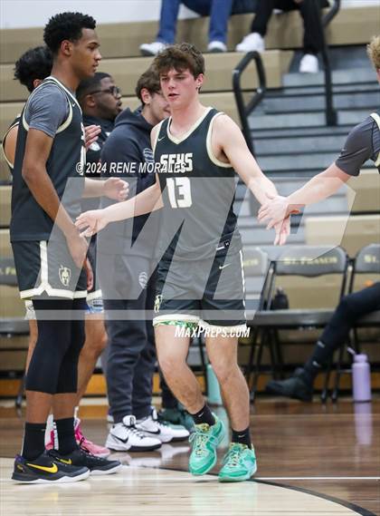 Thumbnail 2 in St. Francis vs Agoura photogallery.