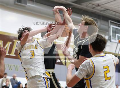 Thumbnail 2 in St. Francis vs Agoura photogallery.