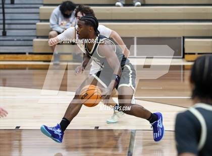 Thumbnail 2 in St. Francis vs Agoura photogallery.