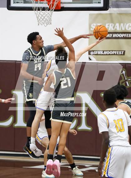 Thumbnail 3 in St. Francis vs Agoura photogallery.