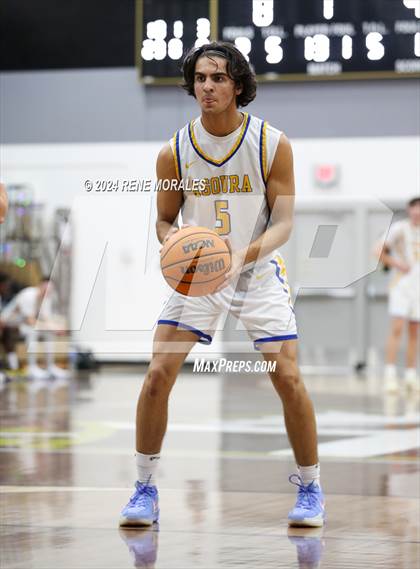 Thumbnail 2 in St. Francis vs Agoura photogallery.