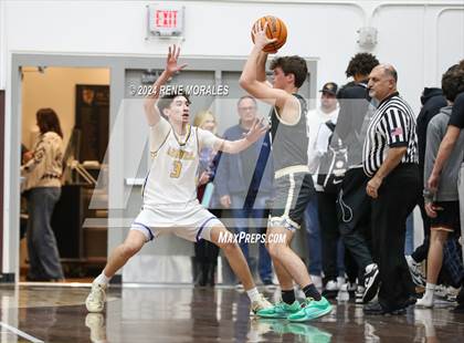 Thumbnail 2 in St. Francis vs Agoura photogallery.
