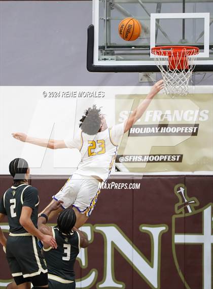 Thumbnail 1 in St. Francis vs Agoura photogallery.