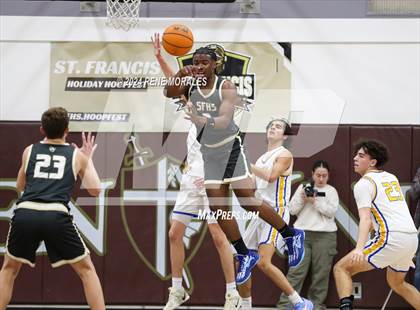 Thumbnail 1 in St. Francis vs Agoura photogallery.
