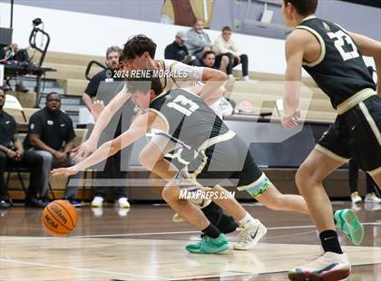 Thumbnail 3 in St. Francis vs Agoura photogallery.