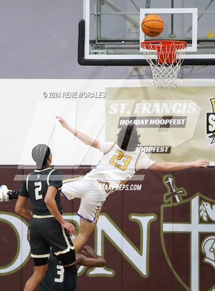 Thumbnail 3 in St. Francis vs Agoura photogallery.