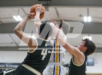 Thumbnail 3 in St. Francis vs Agoura photogallery.