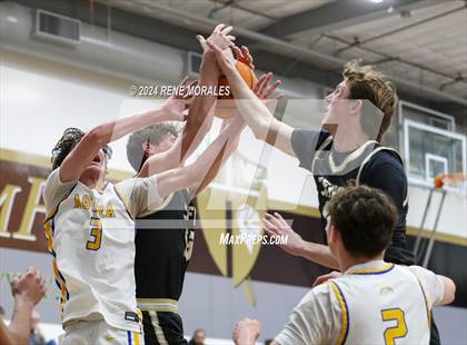 Thumbnail 1 in St. Francis vs Agoura photogallery.