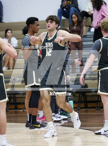 Thumbnail 2 in St. Francis vs Agoura photogallery.