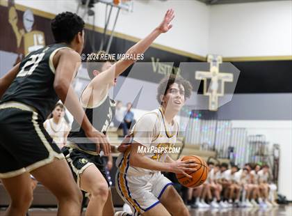 Thumbnail 2 in St. Francis vs Agoura photogallery.