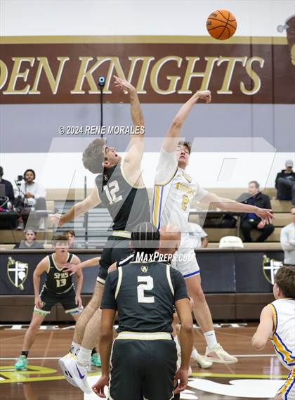 Thumbnail 2 in St. Francis vs Agoura photogallery.