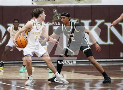 Thumbnail 3 in St. Francis vs Agoura photogallery.