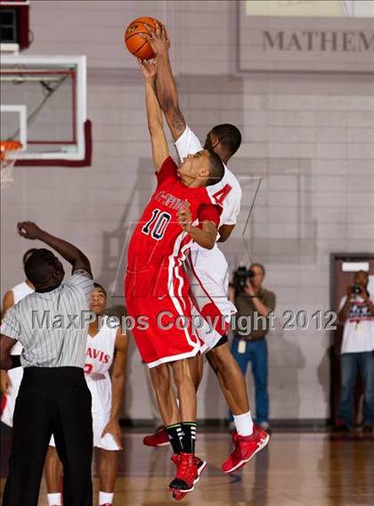 Thumbnail 2 in Fort Bend Travis vs Cypress Springs (UIL 5A Region 3 Semi Final) photogallery.