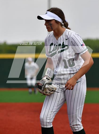 Thumbnail 3 in Troy vs Franklin (UIL 3A Area Playoff) photogallery.