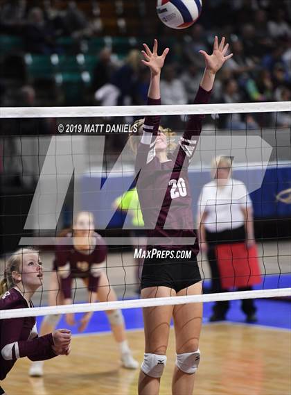 Thumbnail 3 in Pueblo County vs. Cheyenne Mountain (CHSAA 4A Playoff) photogallery.