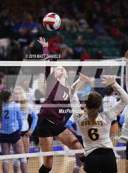 Thumbnail 3 in Pueblo County vs. Cheyenne Mountain (CHSAA 4A Playoff) photogallery.
