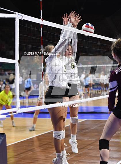 Thumbnail 2 in Pueblo County vs. Cheyenne Mountain (CHSAA 4A Playoff) photogallery.