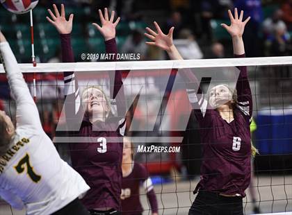 Thumbnail 3 in Pueblo County vs. Cheyenne Mountain (CHSAA 4A Playoff) photogallery.