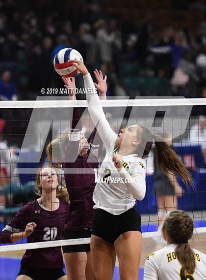 Thumbnail 2 in Pueblo County vs. Cheyenne Mountain (CHSAA 4A Playoff) photogallery.