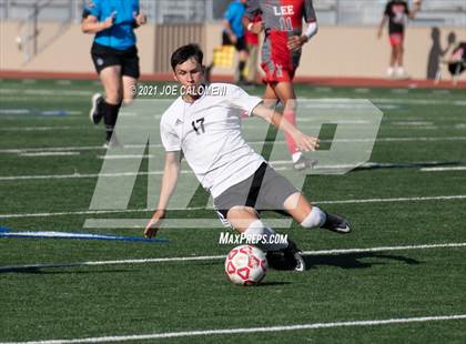 Thumbnail 2 in Lee [Robert E.] vs Steele (UIL Class 6A Bi-District) photogallery.