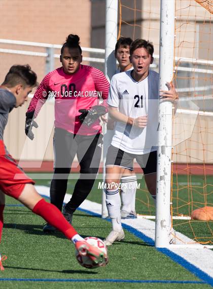 Thumbnail 2 in Lee [Robert E.] vs Steele (UIL Class 6A Bi-District) photogallery.