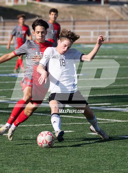 Thumbnail 3 in Lee [Robert E.] vs Steele (UIL Class 6A Bi-District) photogallery.