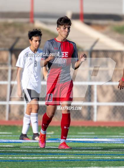 Thumbnail 1 in Lee [Robert E.] vs Steele (UIL Class 6A Bi-District) photogallery.