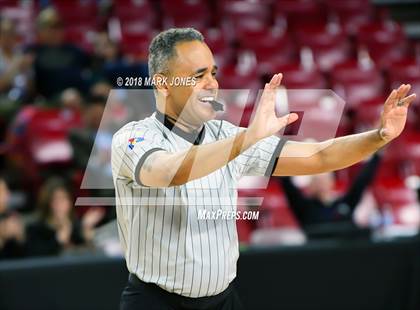 Thumbnail 3 in Unified: Hopi vs. Page - Native American Basketball Classic  photogallery.