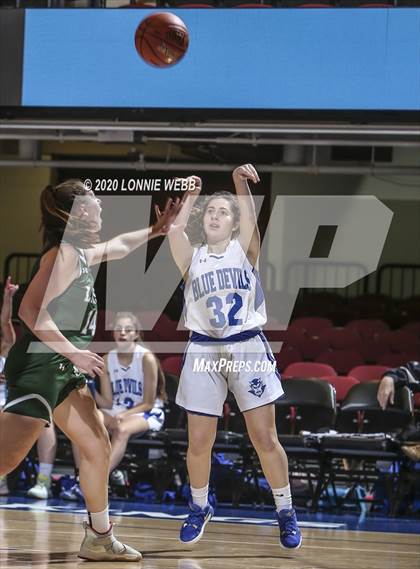 Thumbnail 2 in Haldane vs. The Leffell School (Section 1 Class C Semifinal) photogallery.