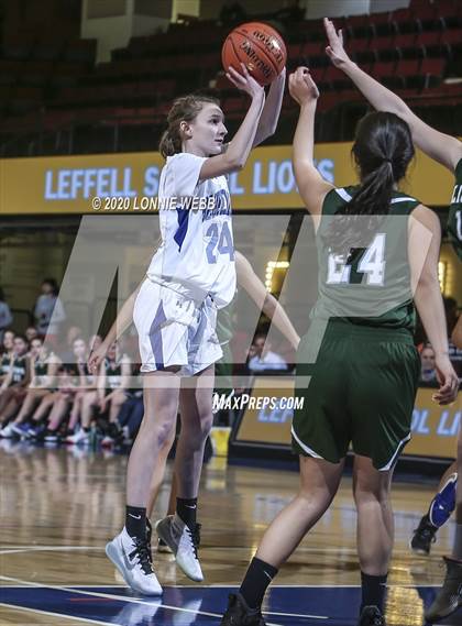 Thumbnail 2 in Haldane vs. The Leffell School (Section 1 Class C Semifinal) photogallery.