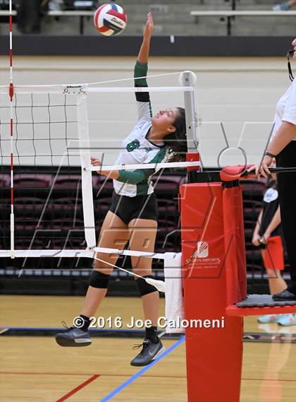 Thumbnail 2 in Reagan [Ronald] vs MacArthur [Douglas] (NEISD Invitational) photogallery.