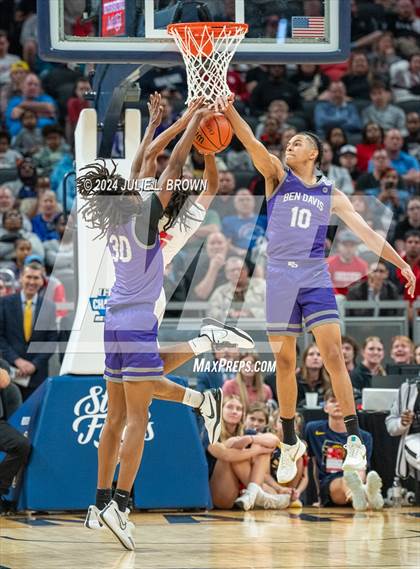 Thumbnail 3 in Fishers vs. Ben Davis (IHSAA 4A Final) editorial use only photogallery.