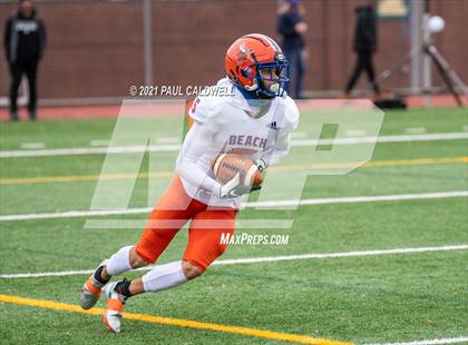 Thumbnail 2 in Rainier Beach @ Peninsula (WIAA 3A First Round) photogallery.