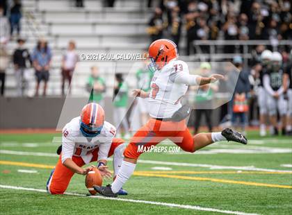 Thumbnail 2 in Rainier Beach @ Peninsula (WIAA 3A First Round) photogallery.