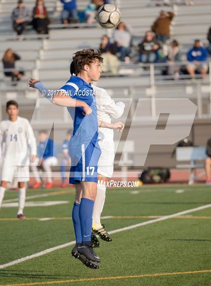 Thumbnail 2 in La Habra vs Alta Loma photogallery.