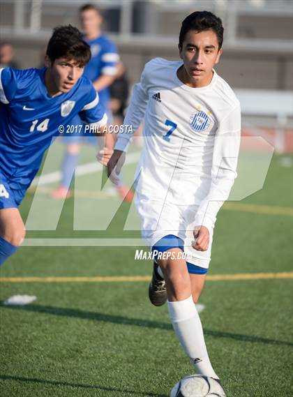 Thumbnail 1 in La Habra vs Alta Loma photogallery.