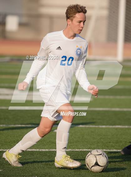 Thumbnail 3 in La Habra vs Alta Loma photogallery.