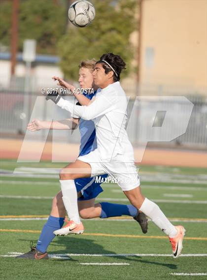 Thumbnail 2 in La Habra vs Alta Loma photogallery.